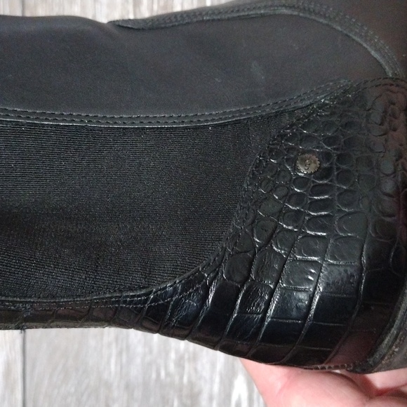 UGG black leather ankle booties with croc print heels. Size 8 - Picture 7 of 14